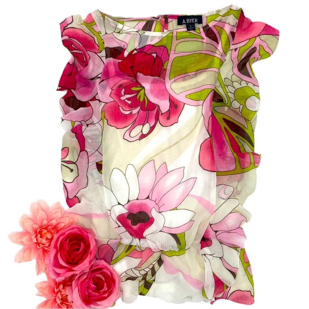 🎉❣️SOLD❣️Host Pick🎉❣️Vintage Flower Ruffled Top - Picture 15 of 15